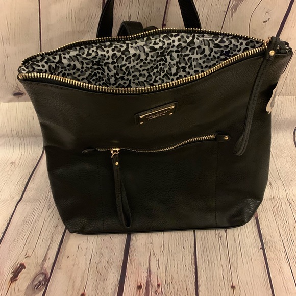 Black + Gold Zipper Backpack - Picture 3 of 6